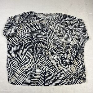 Chicos Womens Shirt Printed Casual Stretch Dolman Short Sleeve Top 2 LARGE *